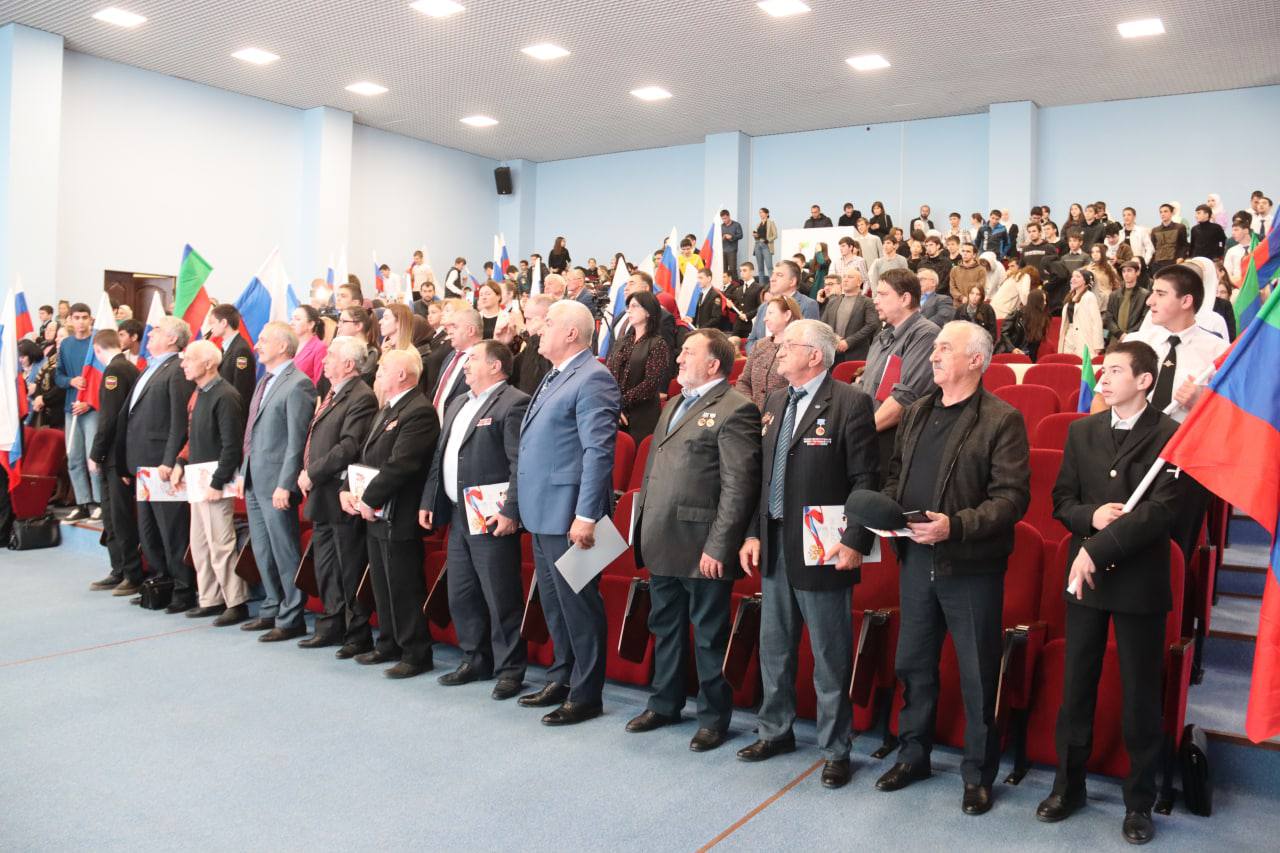 Награждение победителей и призеров интеллектуальной игры - Брейн-ринг,