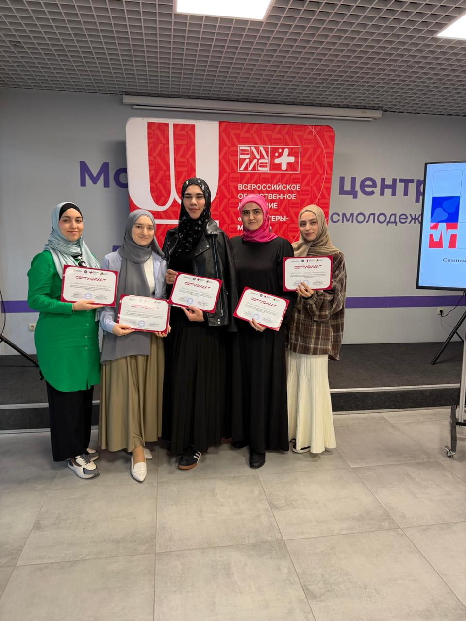 Волонтеры-медики