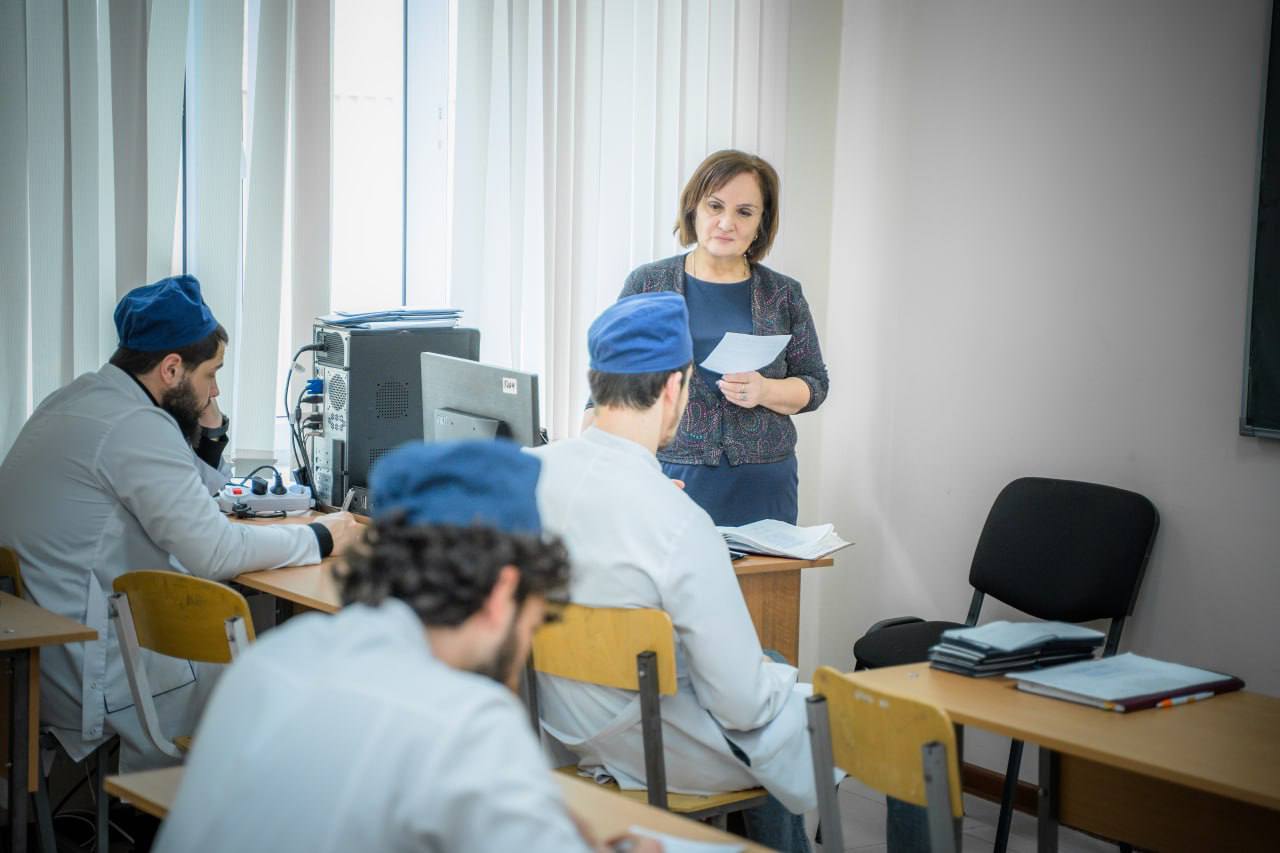 Зимняя зачетно-экзаменационная сессия по латинскому языку .